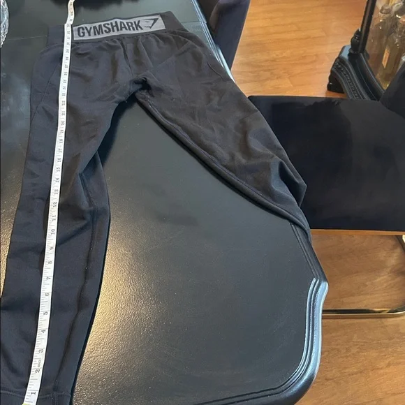 Gymshark Black Leggings pre owned - Picture 3 of 3